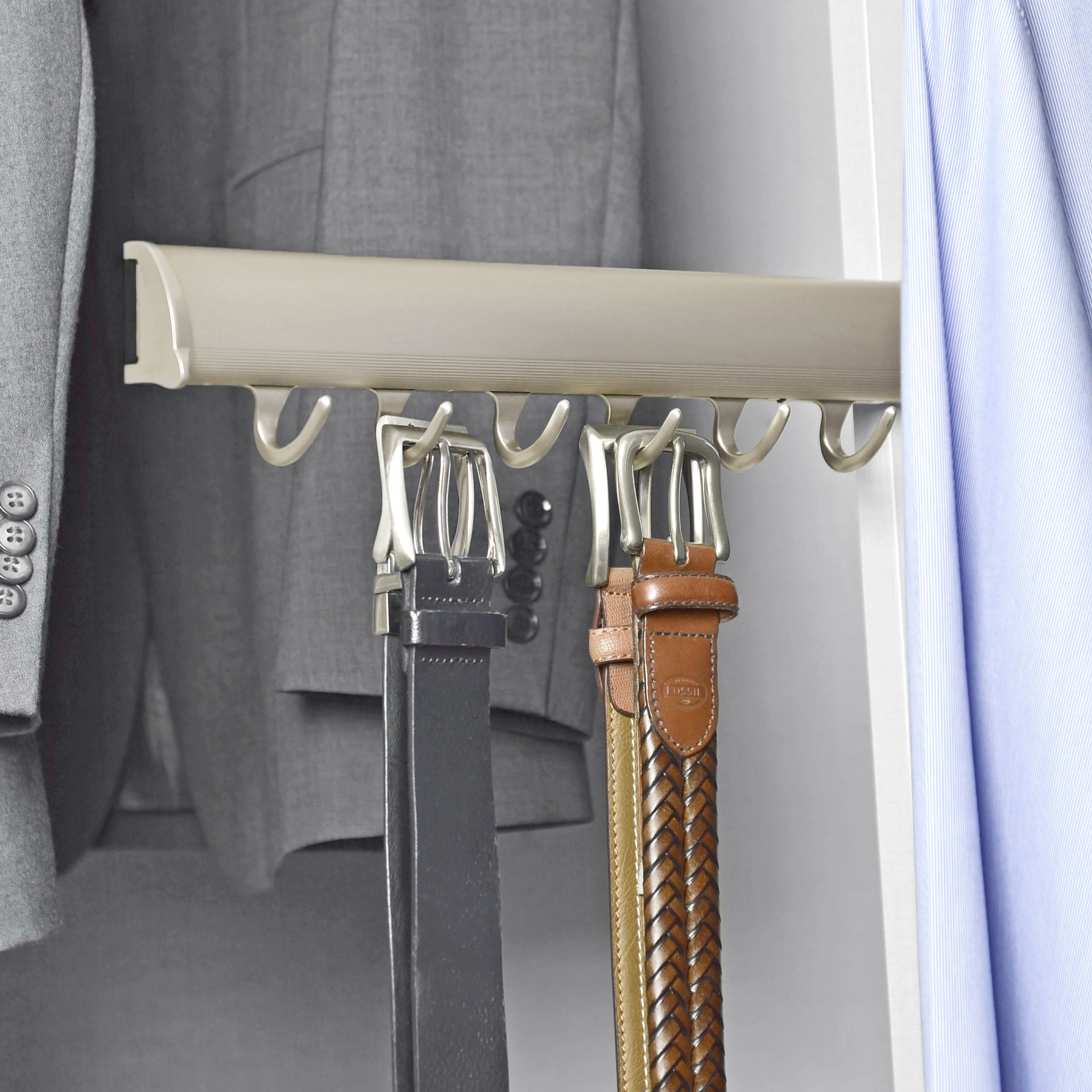 TAG full-extension belt rack